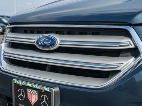 Used 2019 Ford Escape SE image 11