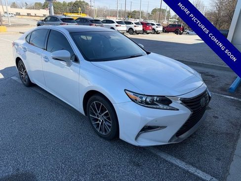 Used 2017 Lexus ES 350 w/ Luxury Package image 1