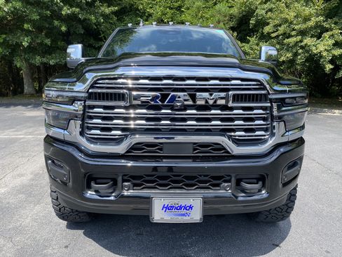 Used 2026 RAM 3500 Limited AWD/4WD image 3