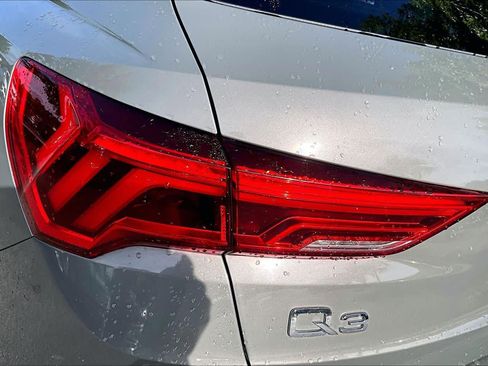 Used 2019 Audi Q3 2.0T Premium Plus w/ Premium Plus Package AWD/4WD image 29