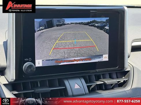 Used 2023 Toyota RAV4 LE AWD/4WD image 33