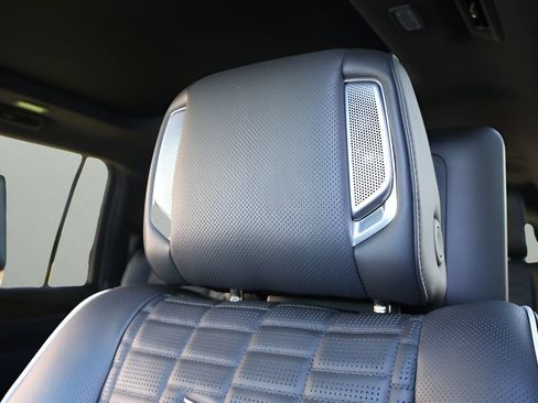 Certified 2024 Cadillac Escalade ESV Sport Platinum w/ LPO, ONYX Package AWD/4WD image 14