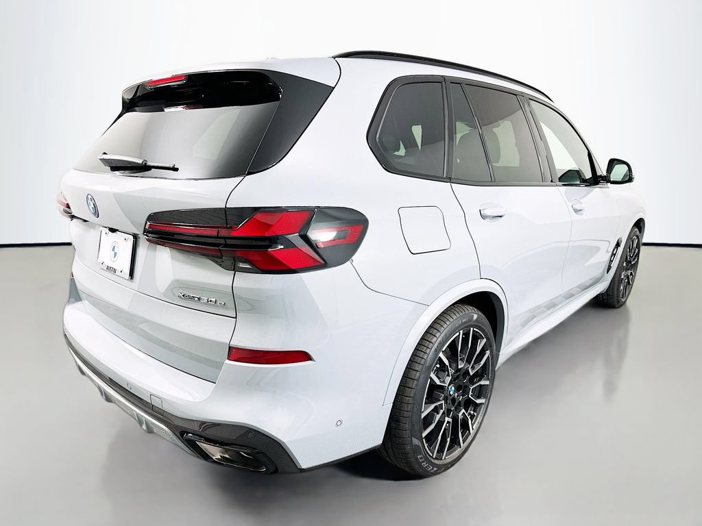 Used 2026 BMW X5 xDrive50e w/ M Sport Package AWD/4WD image 5