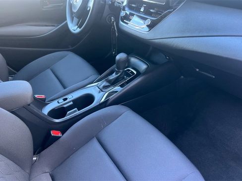 Certified 2025 Toyota Corolla LE image 17