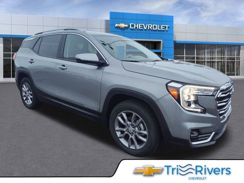 Used 2024 GMC Terrain SLT AWD/4WD image 7