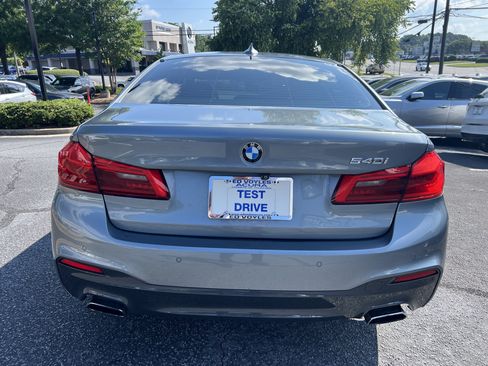 Used 2017 BMW 540i RWD image 4