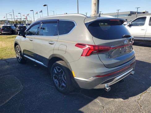Used 2023 Hyundai Santa Fe SEL Premium image 3