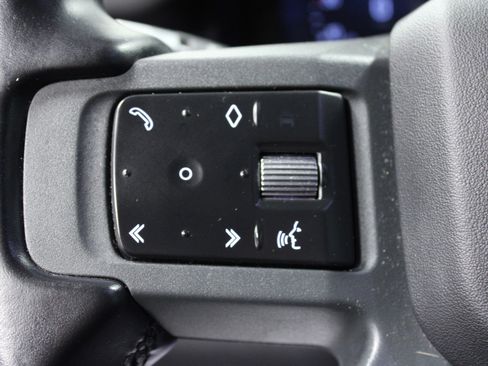 Used 2021 Land Rover Defender 90 X-Dynamic S image 19