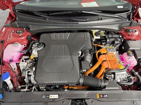 Used 2025 Hyundai Elantra Sport FWD image 40