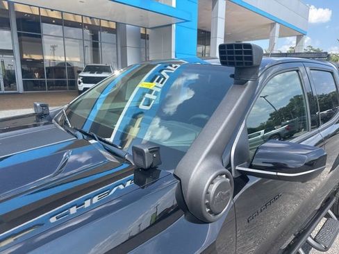 New 2025 Chevrolet Colorado Trail Boss w/ Midnight Edition image 34