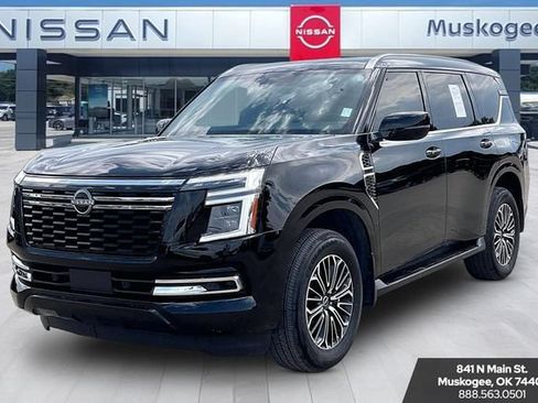 Used 2026 Nissan Armada SL w/ Captain's Chari Seat Package AWD/4WD image 3