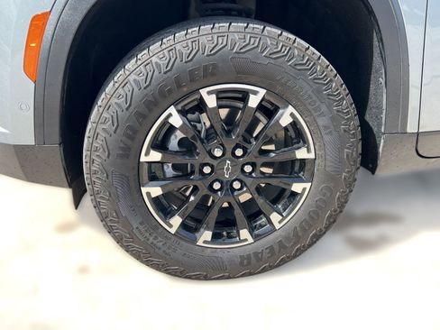 Certified 2024 Chevrolet Traverse Z71 w/ Enhanced Driving Package image 11