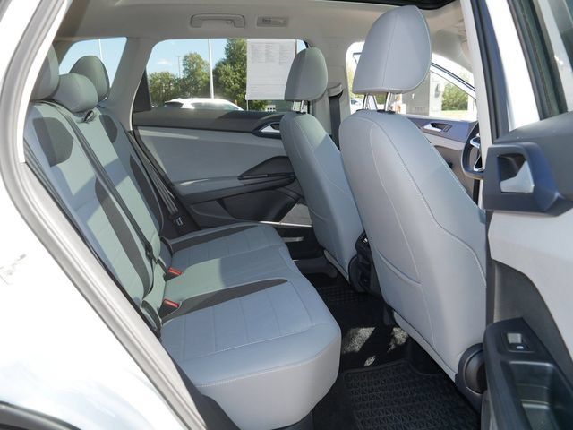 Certified 2024 Volkswagen Taos SE AWD/4WD image 19