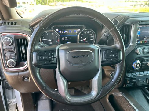 Used 2022 GMC Sierra 3500 Denali w/ Technology Package image 14