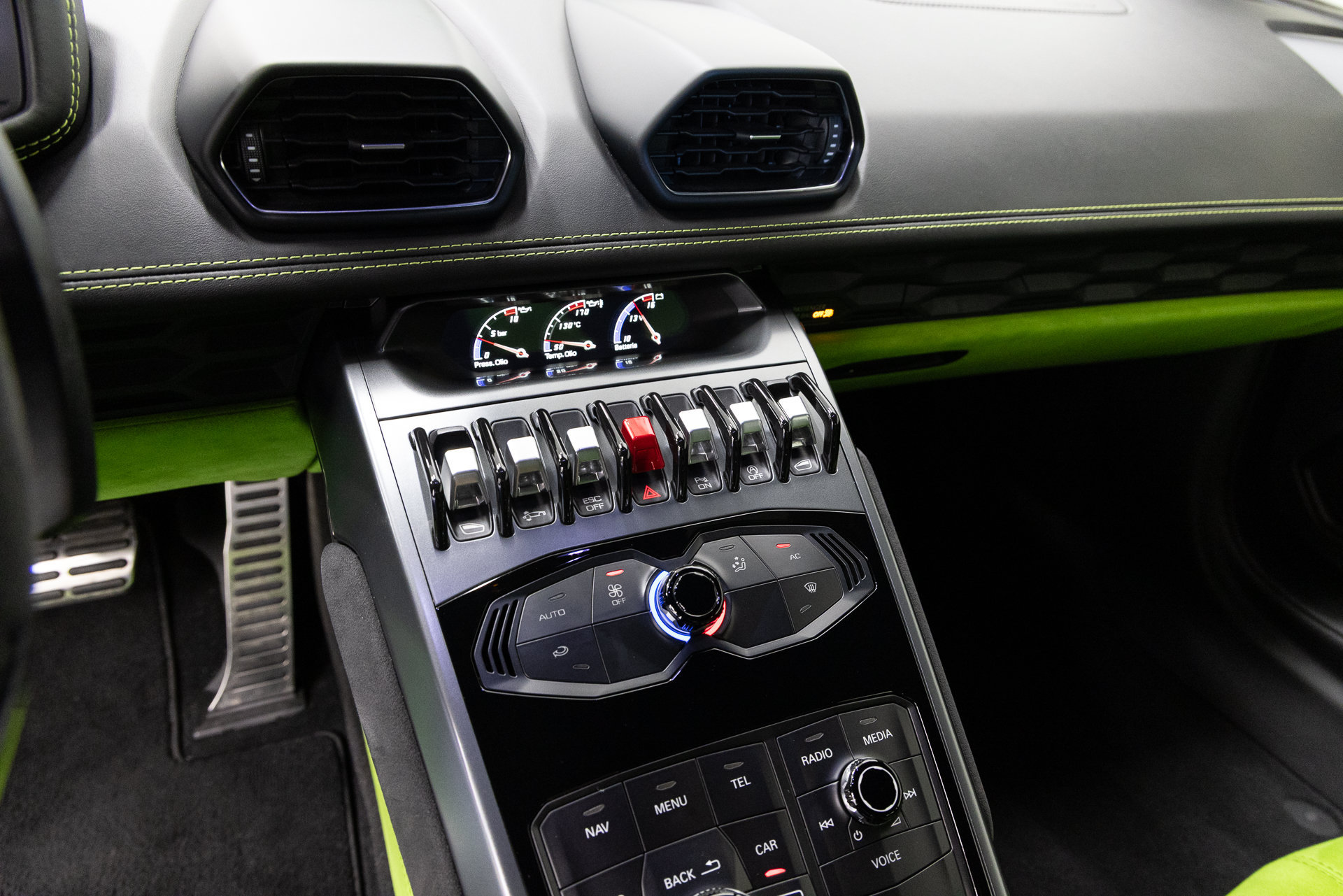Used 2018 Lamborghini Huracan LP 580-2 RWD image 16