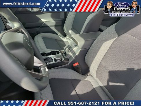 New 2025 Ford Bronco 4-Door image 5