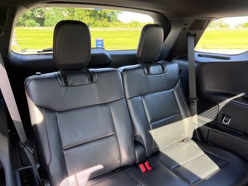 Used 2025 Ford Explorer ST AWD/4WD image 32