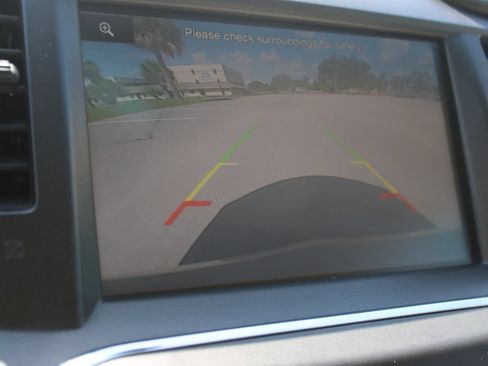 Used 2014 Lincoln MKS w/ Equipment Group 101A FWD image 20