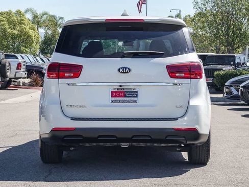 Used 2021 Kia Sedona LX image 5