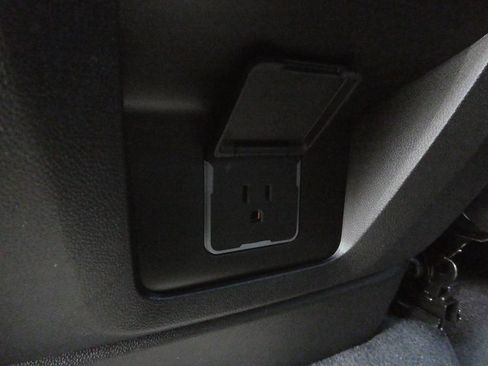 Certified 2025 GMC Yukon Denali image 39