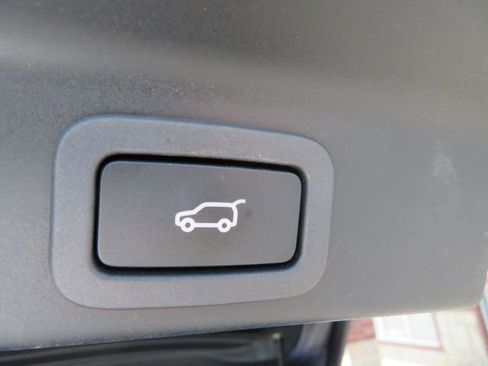 Used 2018 Jaguar F-PACE Premium AWD/4WD image 24