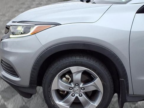 Used 2021 Honda HR-V LX image 12