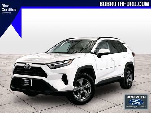 Used 2022 Toyota RAV4 XLE w/ XLE Grade Weather Package AWD/4WD image 1