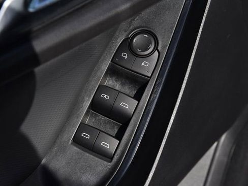 Used 2025 Chevrolet Equinox LT image 8