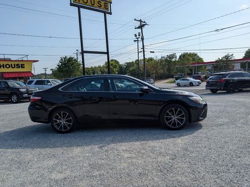 Used 2015 Toyota Camry XSE FWD image 5