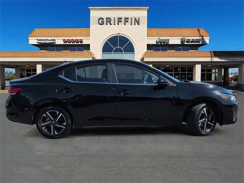 Used 2025 Nissan Sentra SV w/ All-Weather Package image 3