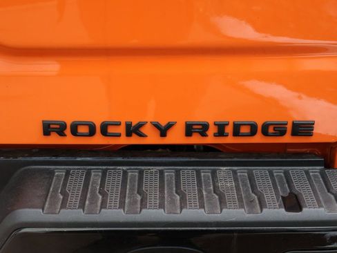 New 2025 GMC Sierra 1500 AT4 w/ AT4 Premium Package AWD/4WD image 22