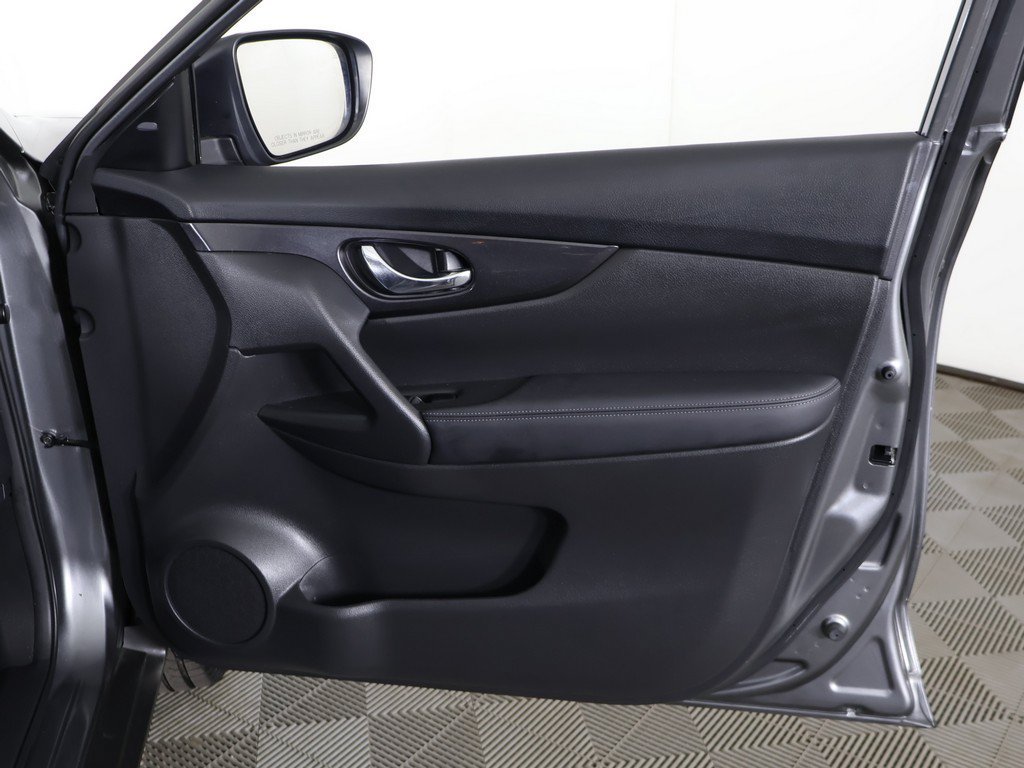 Used 2020 Nissan Rogue SV AWD/4WD image 22