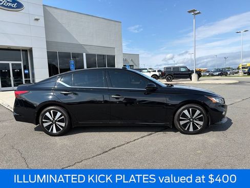 Used 2021 Nissan Altima 2.5 SL FWD image 2