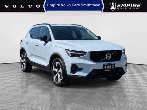 Used 2026 Volvo XC40 B5 Plus w/ Protection Package Premier AWD/4WD image 1