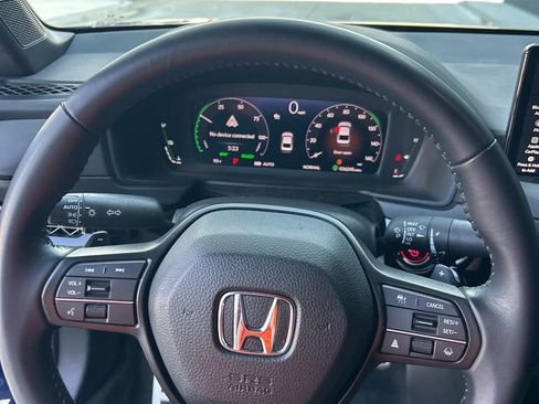 Used 2025 Honda Accord Sport image 9