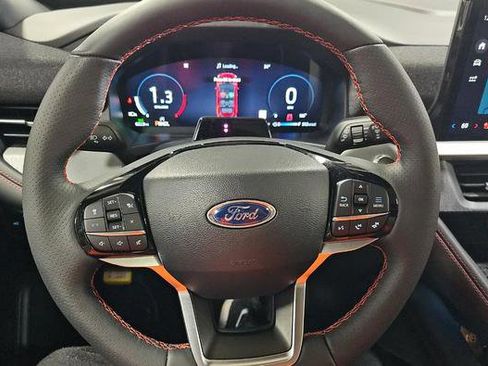 Used 2025 Ford Explorer ST-Line w/ Premium Package image 7