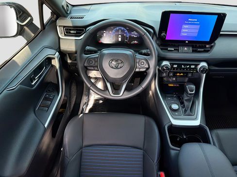 Used 2025 Toyota RAV4 XSE w/ Advanced Technology Package image 16