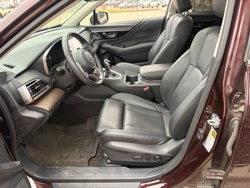 Used 2025 Subaru Outback Limited w/ Tech Package 2 AWD/4WD image 6