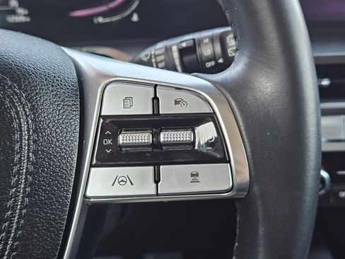 Used 2024 Kia Telluride LX image 28