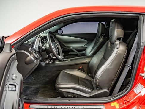 Used 2010 Chevrolet Camaro SS RWD image 32