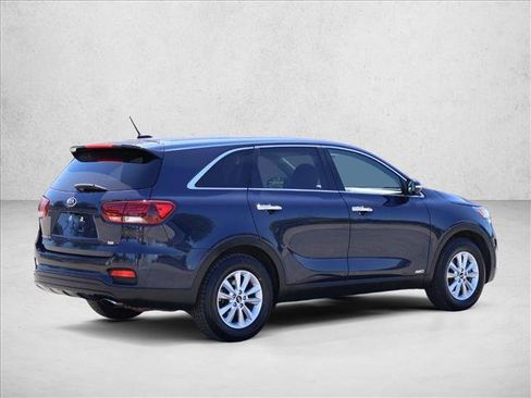 Used 2019 Kia Sorento AWD image 5