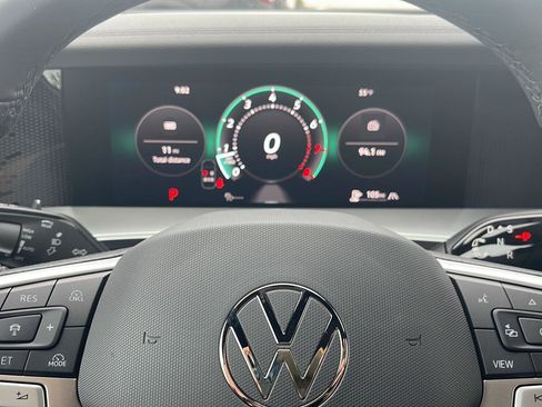New 2026 Volkswagen Tiguan SE R-Line AWD/4WD image 21