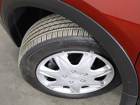 Used 2025 Nissan Kicks SV FWD image 34