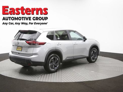 Used 2024 Nissan Rogue SV FWD image 40