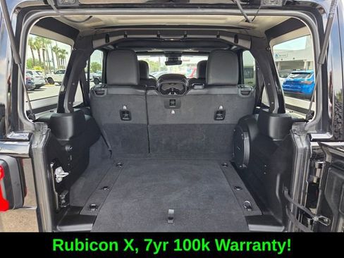 Certified 2025 Jeep Wrangler Unlimited Rubicon AWD/4WD image 17