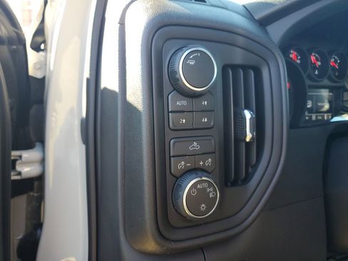 New 2026 Chevrolet Silverado 1500 Custom Trail Boss w/ LPO, Dark Essentials Package AWD/4WD image 22