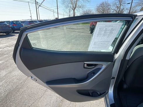 Used 2013 Hyundai Elantra GLS FWD image 21