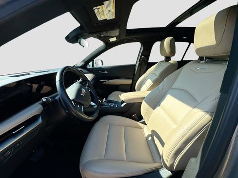 Used 2024 Cadillac XT4 Luxury FWD image 19