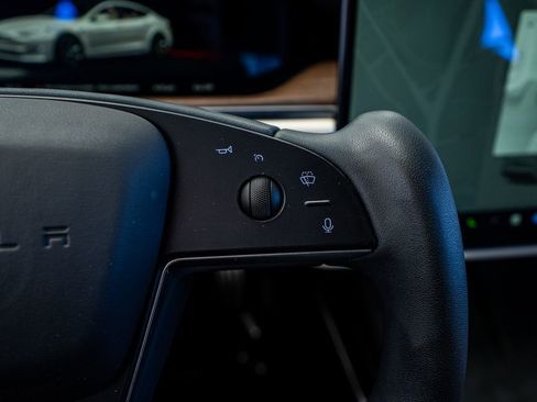 Used 2022 Tesla Model S Base image 41