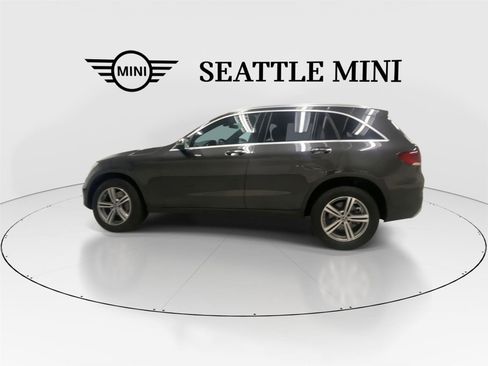 Used 2020 Mercedes-Benz GLC 300 4MATIC w/ Premium Package image 7